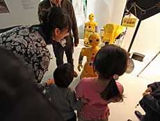 コミュニケーション・ロボットのwakamaru君